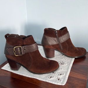 Nine West suede ankle boots with buckle | 6.5